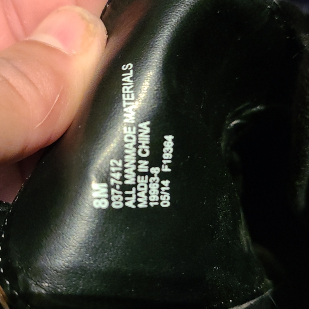 Boots - Picture 3 of 5